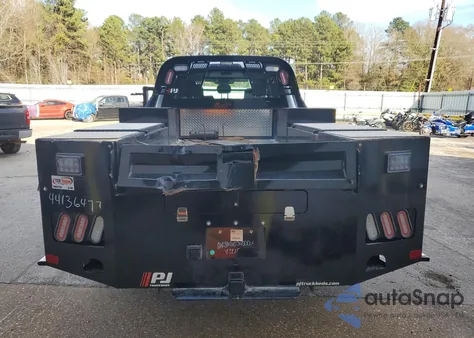 2025 Ford F550 Super Duty z USA, uszkodzony, nr VIN 1FDSW5GT9SED44609